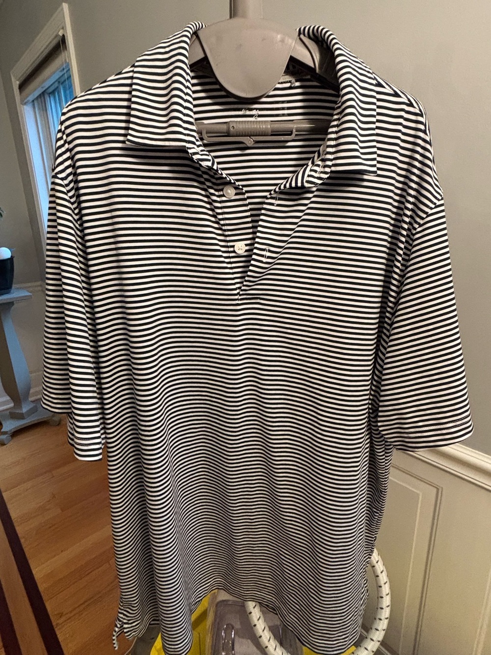 Walter Hagen Black and White Striped Golf Shirt (XL)